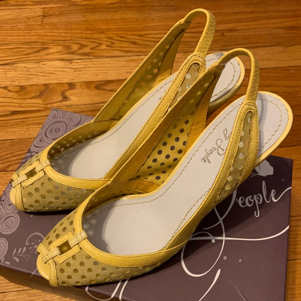 NEW- Lovely People Suede Peep Toe- Size 7